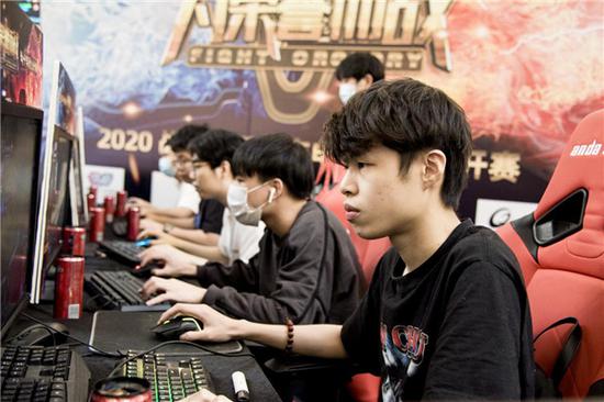 尤其是像曼 尤其是像曼